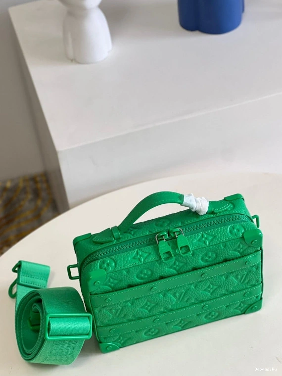 LOUIS VUITTON SOFT TRUNK HANDLE 0206